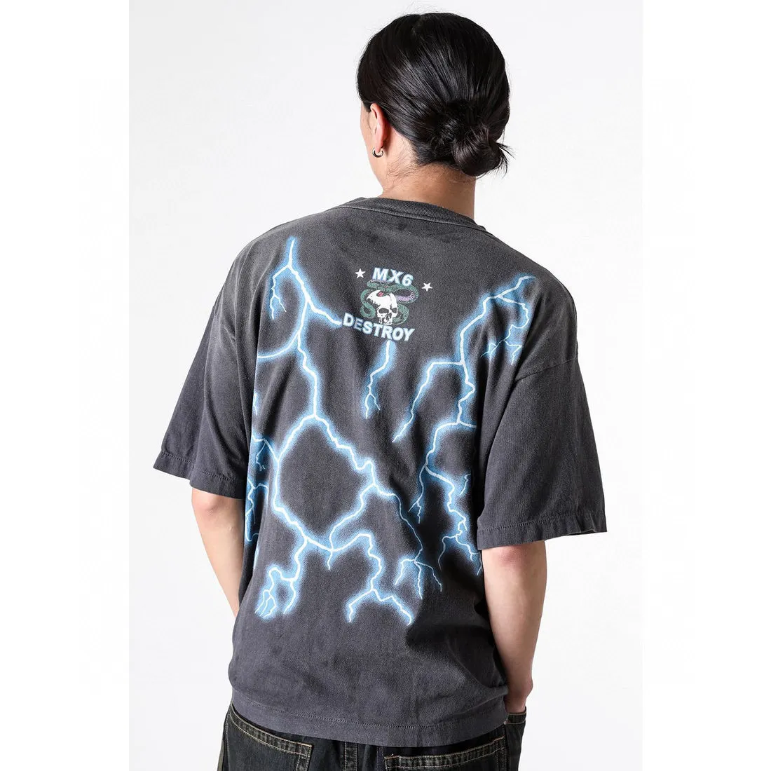 SAINT Mxxxxxx MEDUSA SS TEE/BLK Medusa Hydra retro sulfur-dyed short-sleeves, washed black S-XL, cylindrical fabric with no side seams, the open width is almost meaningless, Assute ready-to-wear dyeing, the whole piece faded, collar and cuffs frayed, many hangings, oversized printing position, genuine level restoration, customized joint main mark/wash mark/with little angel anti-counterfeiting